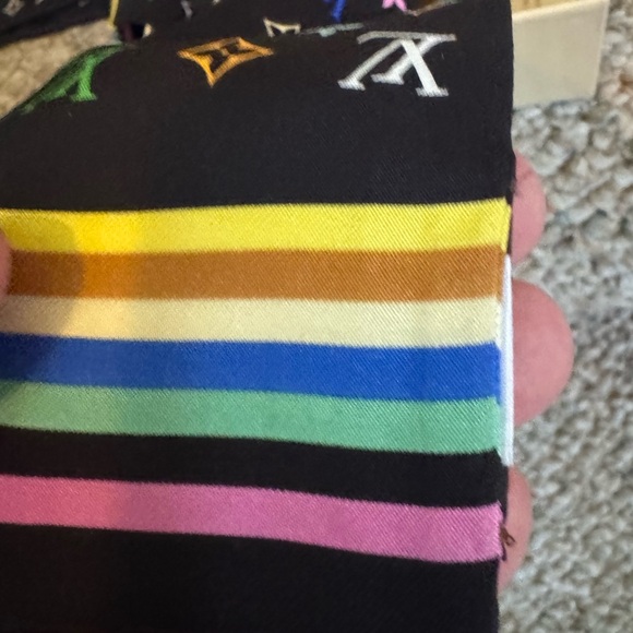 Louis Vuitton 2 Multicolor Bandeaus - Picture 4 of 8